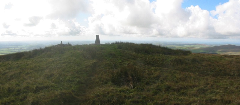 The mound atop Cwmcerwyn